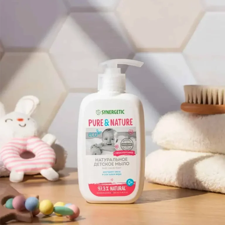 Жидкое мыло Synergetic PURE & NATURE гипоаллергенное с экстрактом овса и соком алоэ вера 0+ 250 мл