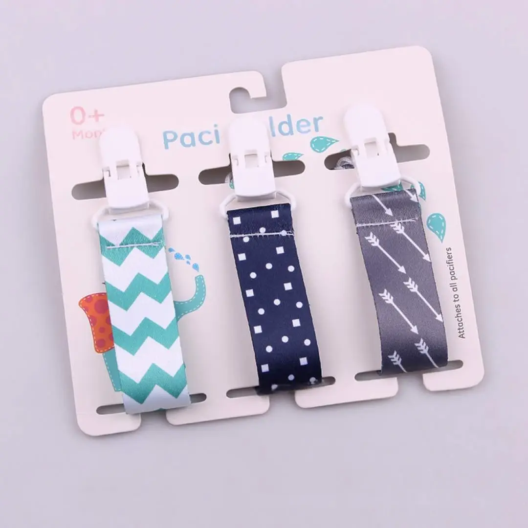 Комплект держателей на прищепке Paci Holder Квадратики, Зигзаг, Стрелы 3 шт